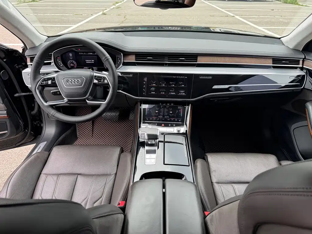 Audi A8 — фото 11