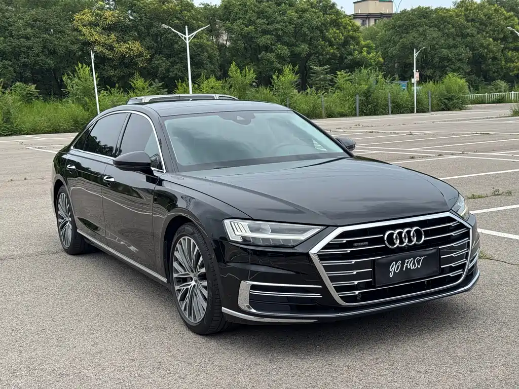 Audi A8 — фото 3
