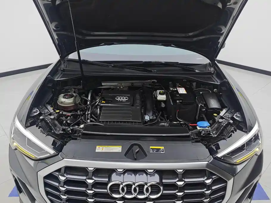 Audi Q3 — фото 10