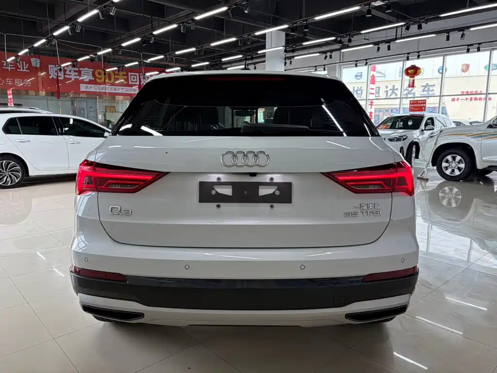 Audi Q3 — фото 4
