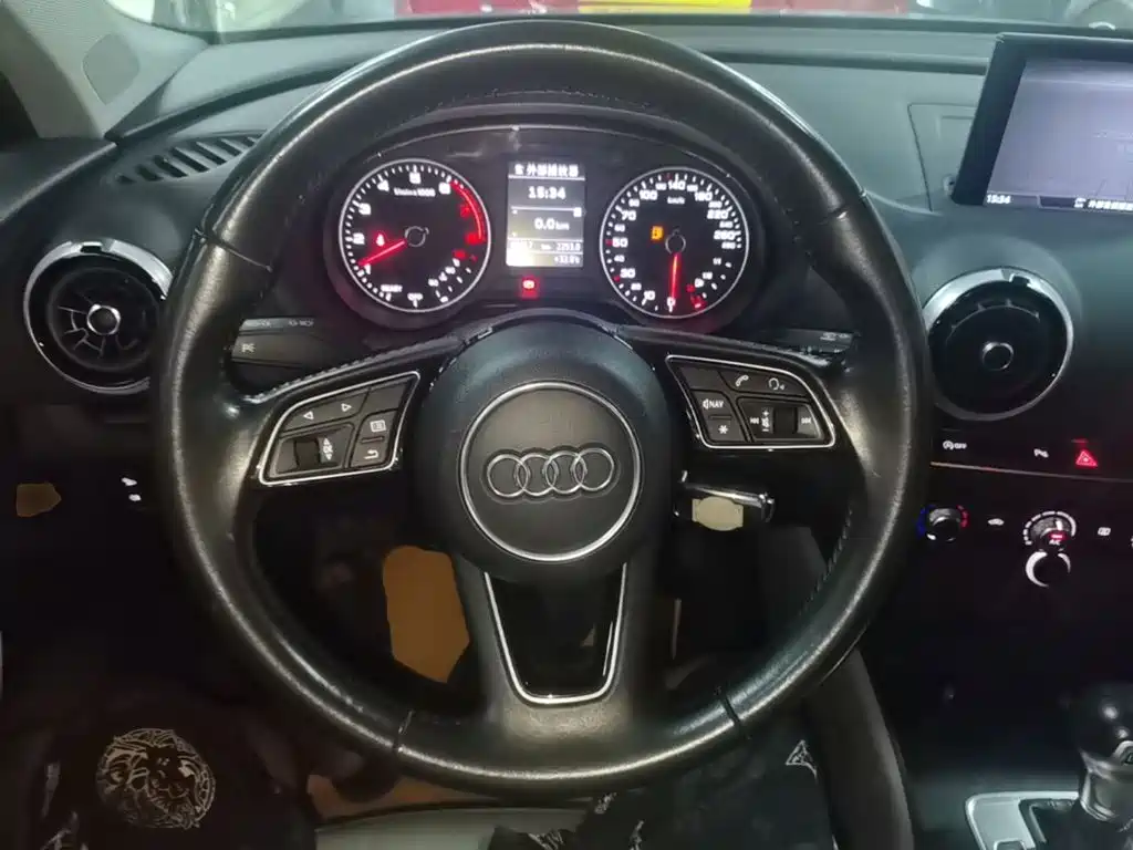 Audi A3 — фото 11