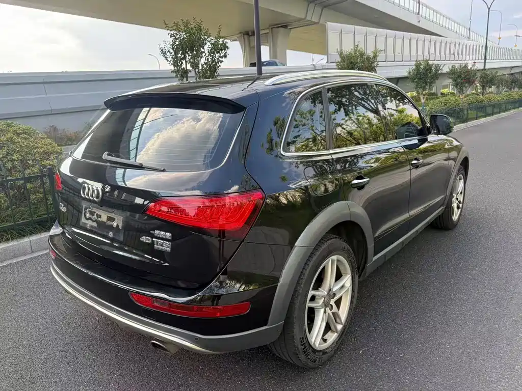 Audi Q5 — фото 6