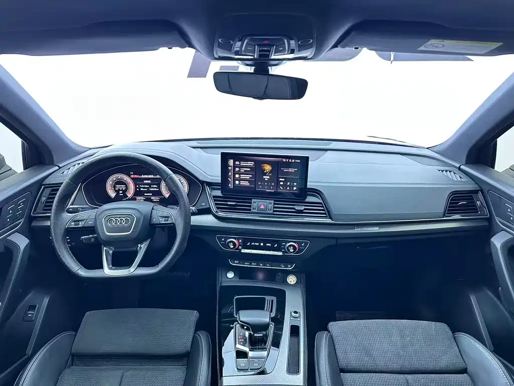 Audi Q5L Sportback — фото 18