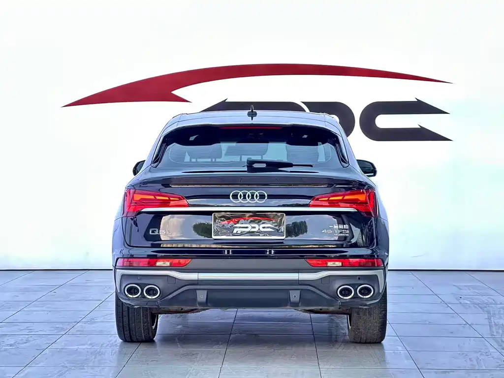 Audi Q5L Sportback — фото 23