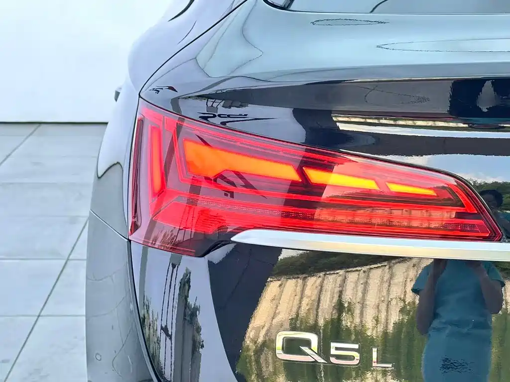 Audi Q5L Sportback — фото 26