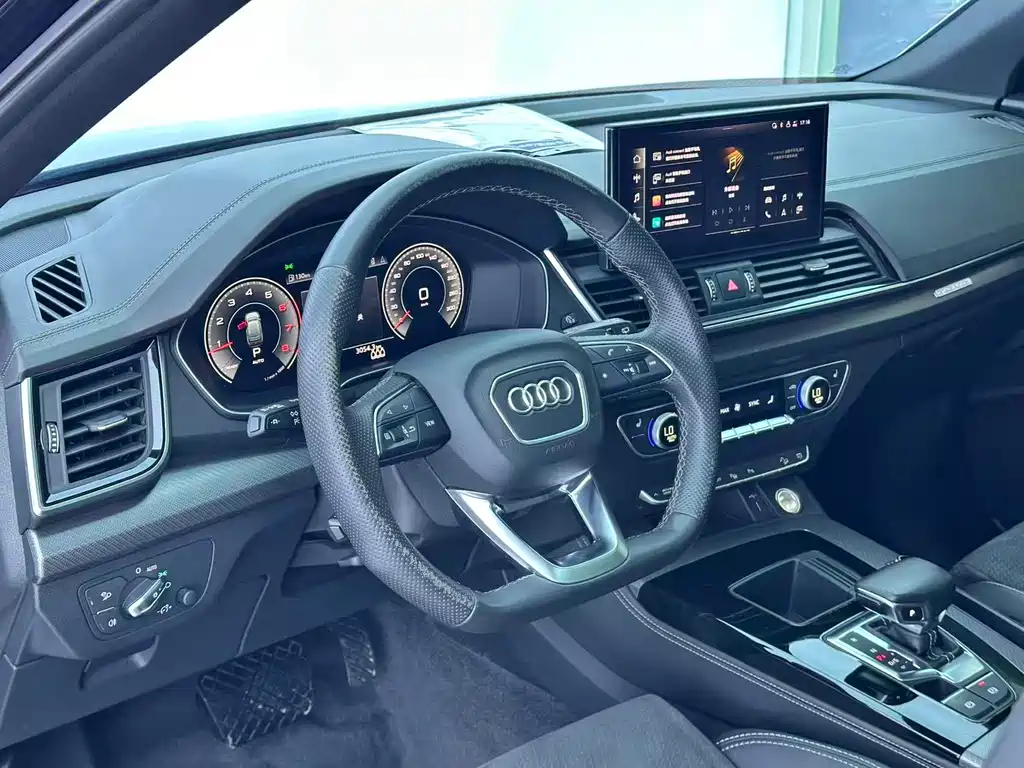 Audi Q5L Sportback — фото 7