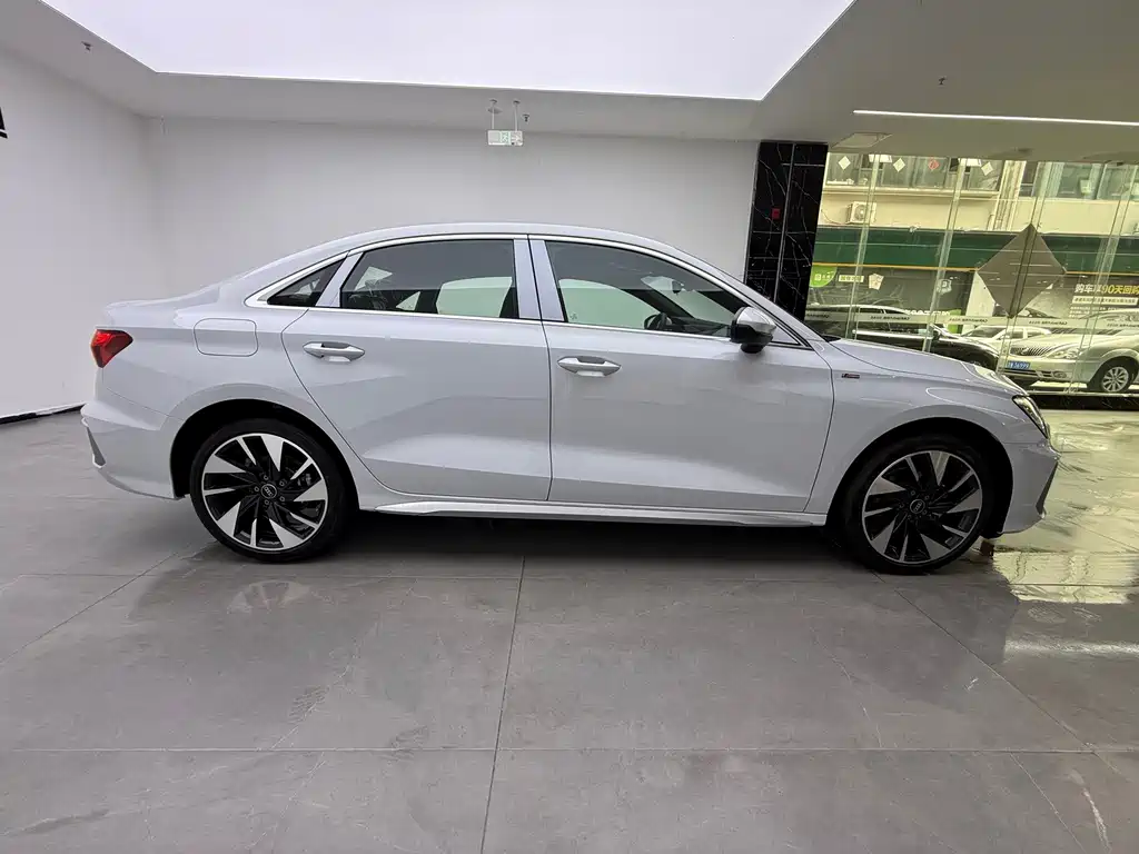 Audi A3 — фото 21