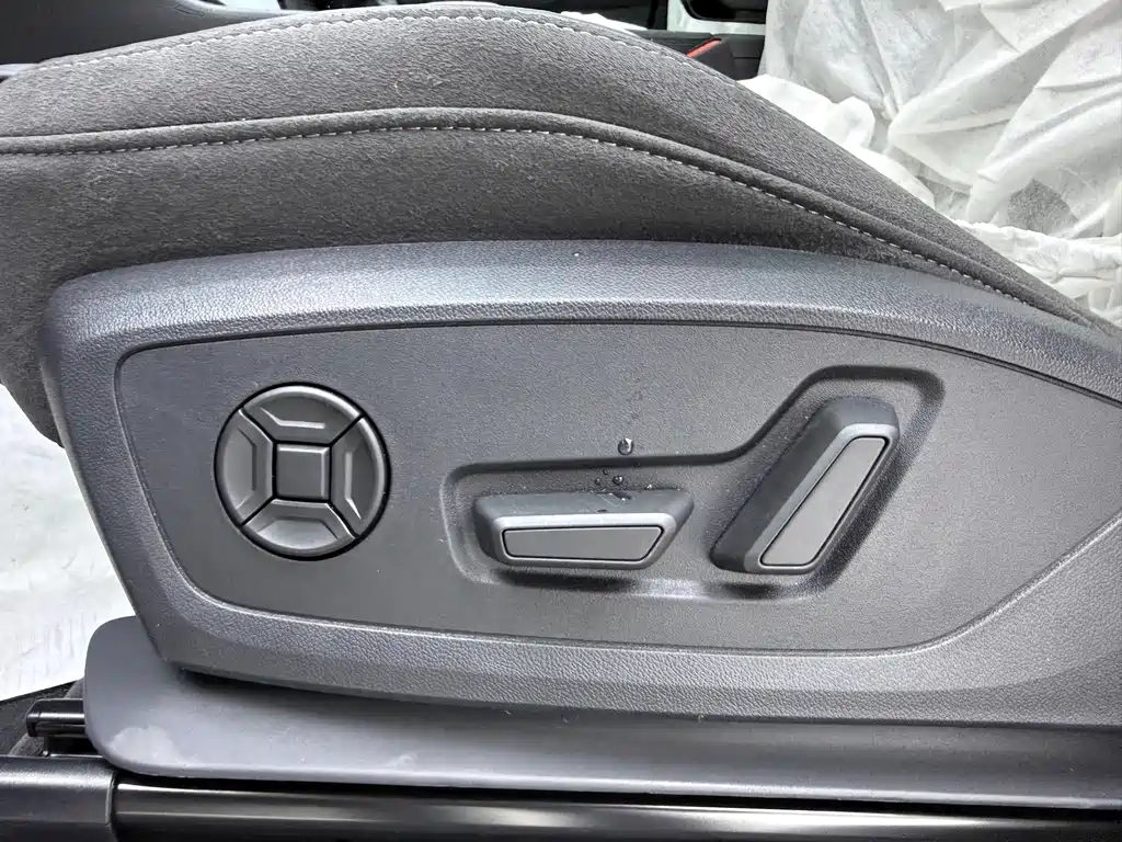 Audi Q3 — фото 17