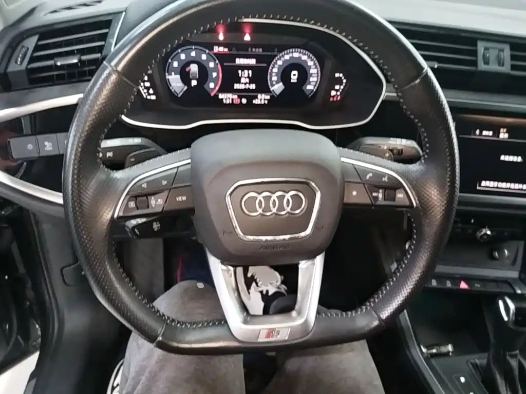 Audi Q3 Sportback — фото 7
