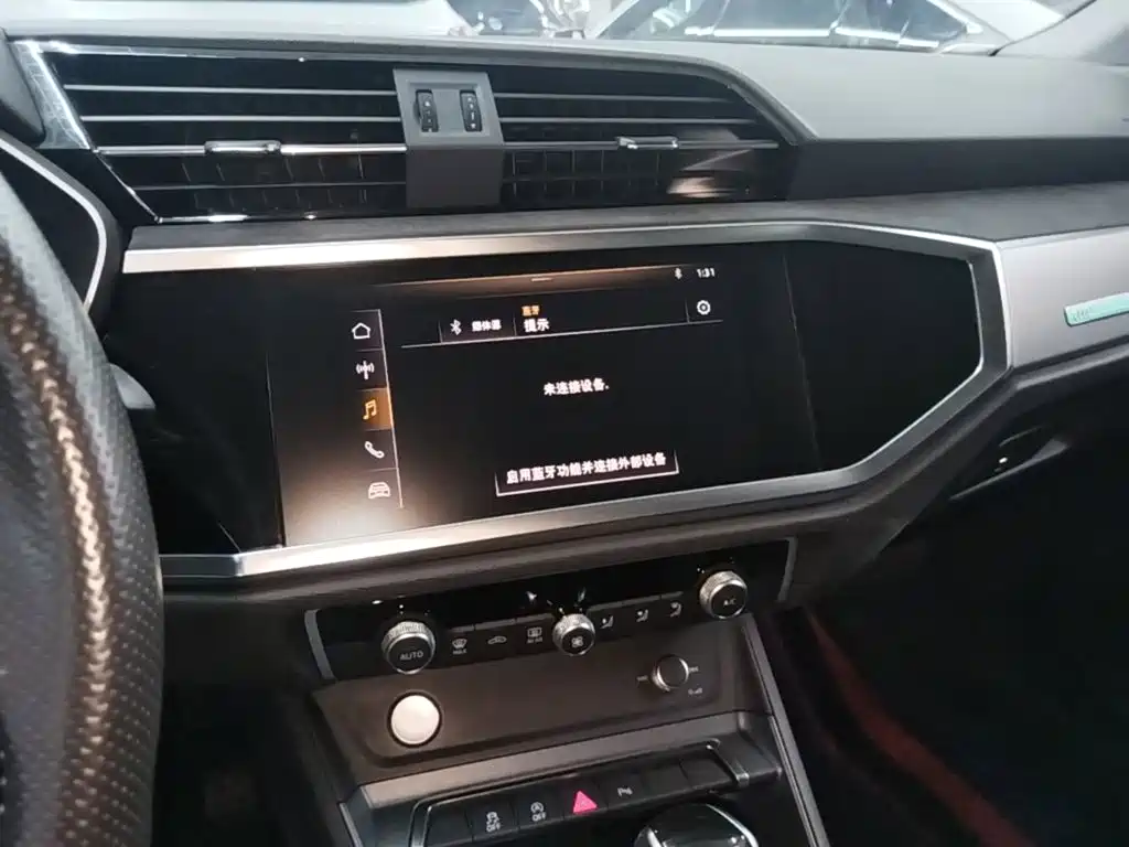 Audi Q3 Sportback — фото 9