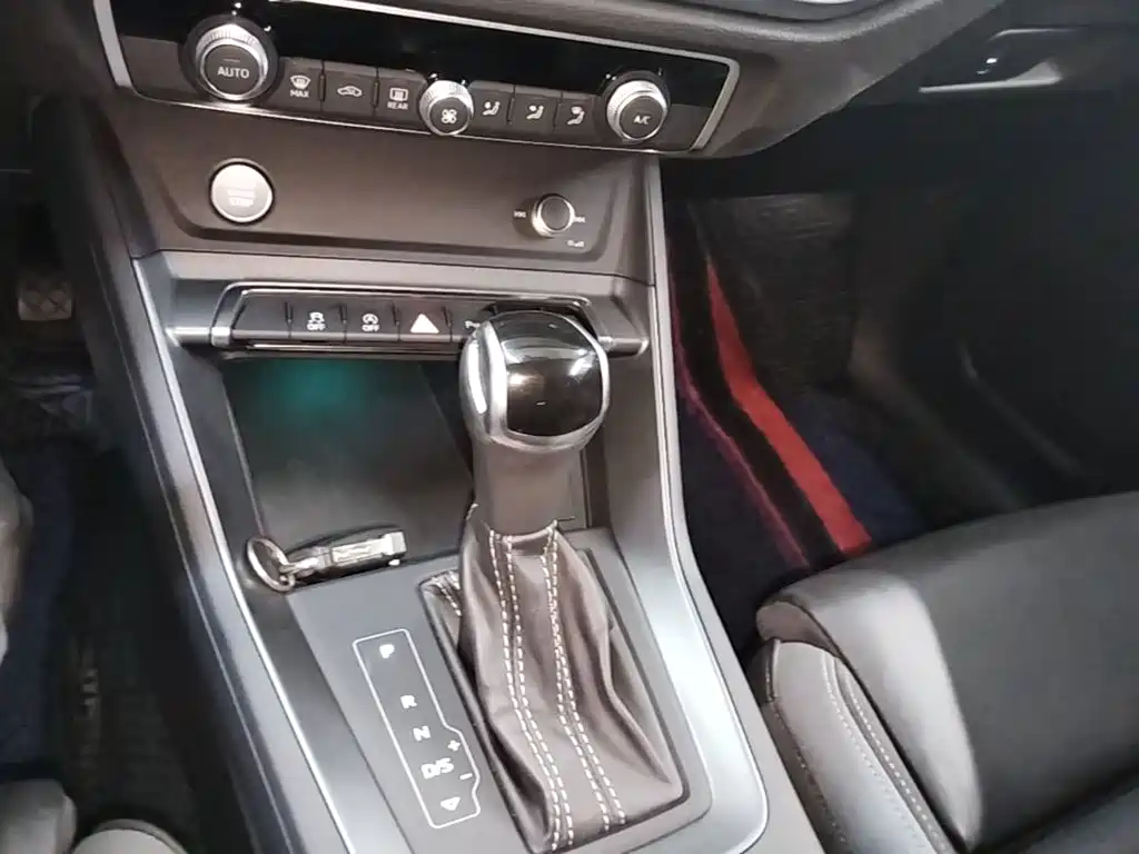 Audi Q3 Sportback — фото 10