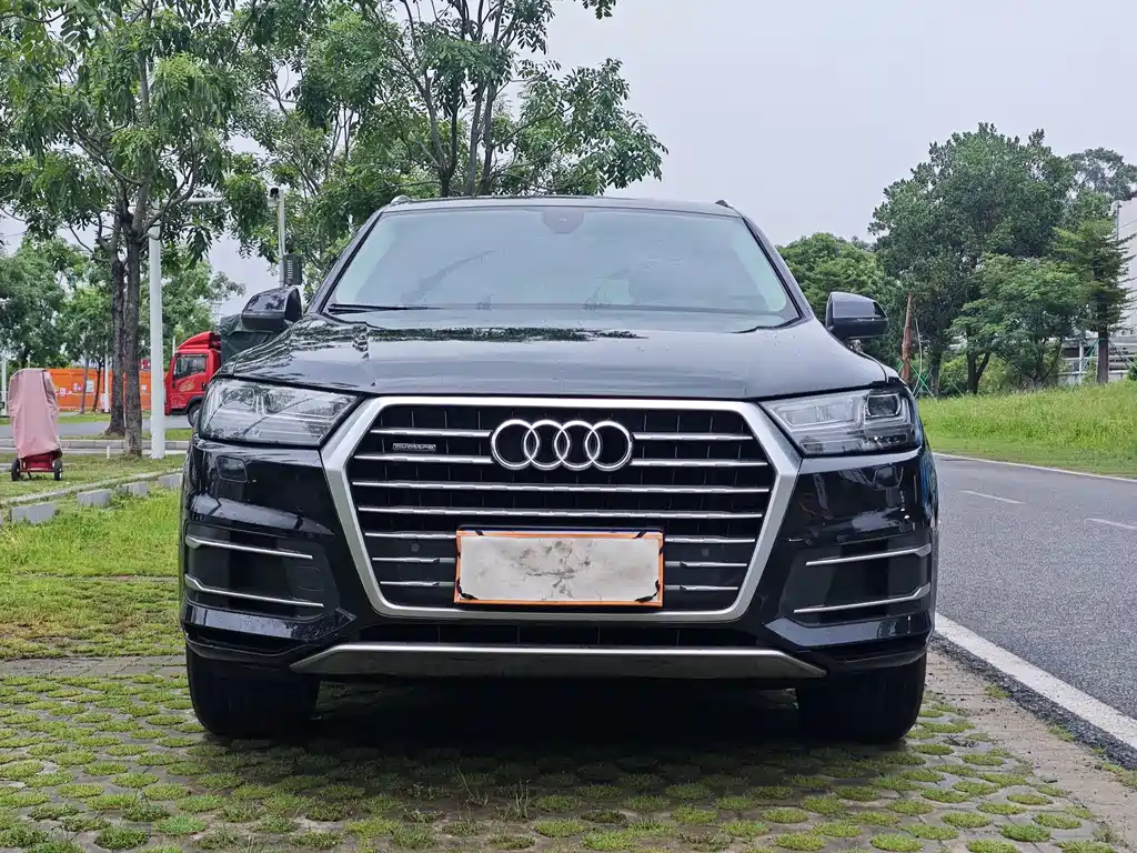 Audi Q7 — фото 2
