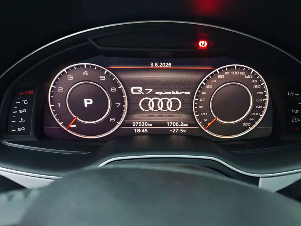 Audi Q7 — фото 18