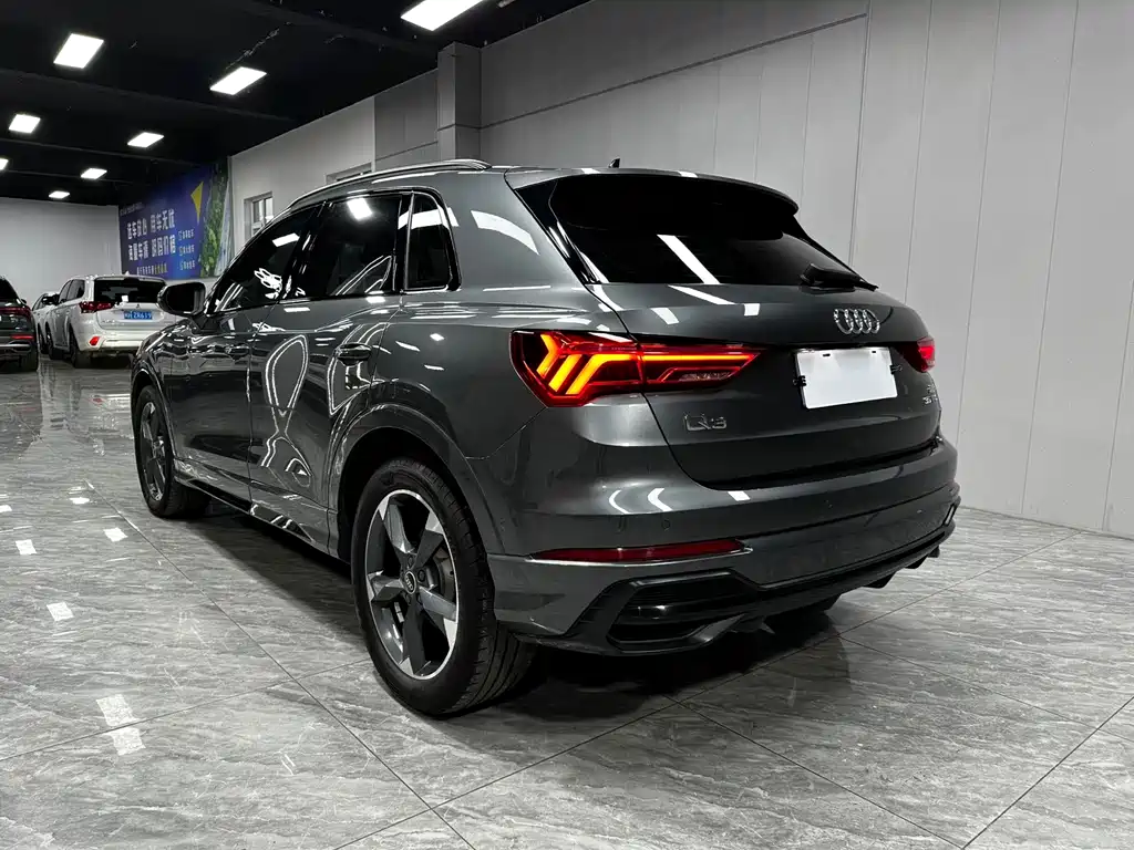 Audi Q3 — фото 4