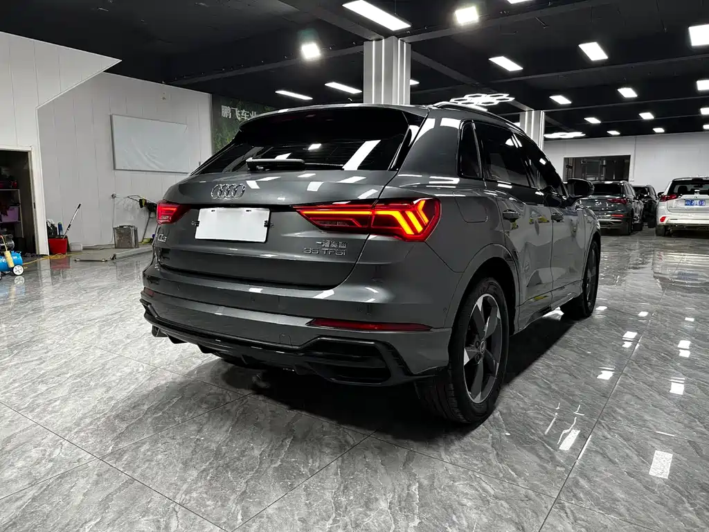 Audi Q3 — фото 6