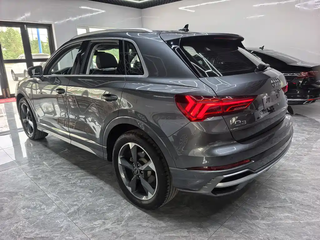 Audi Q3 — фото 4