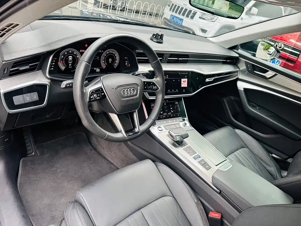 Audi A6L — фото 17