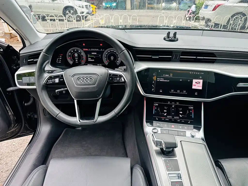 Audi A6L — фото 10