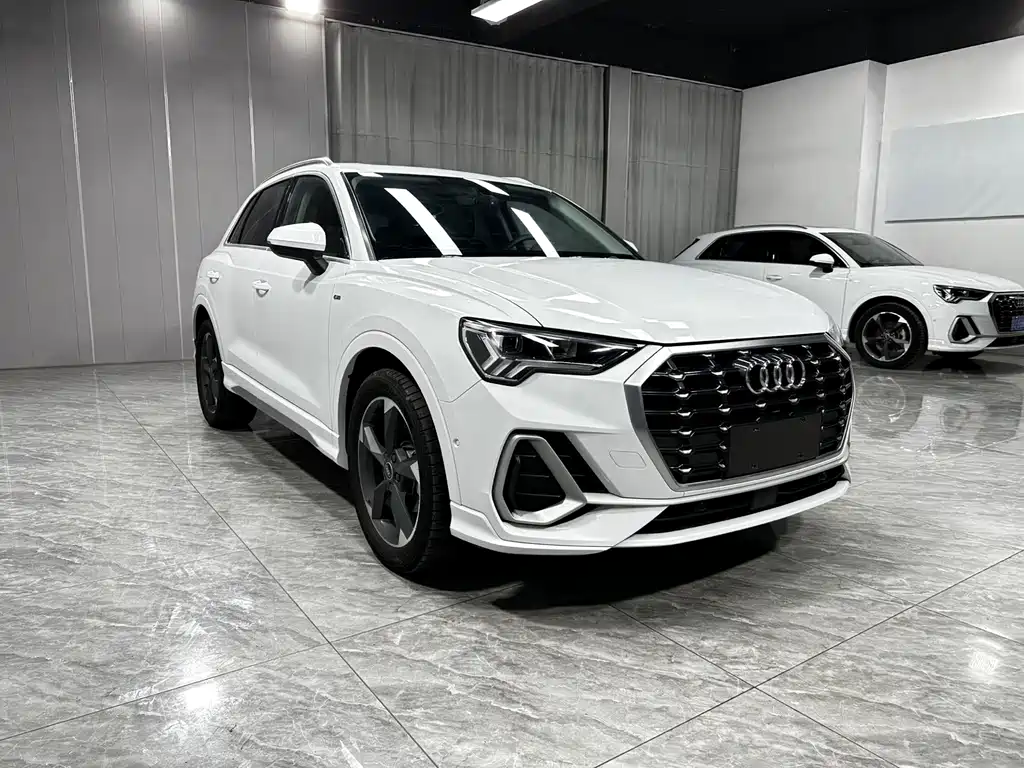 Audi Q3 — фото 3