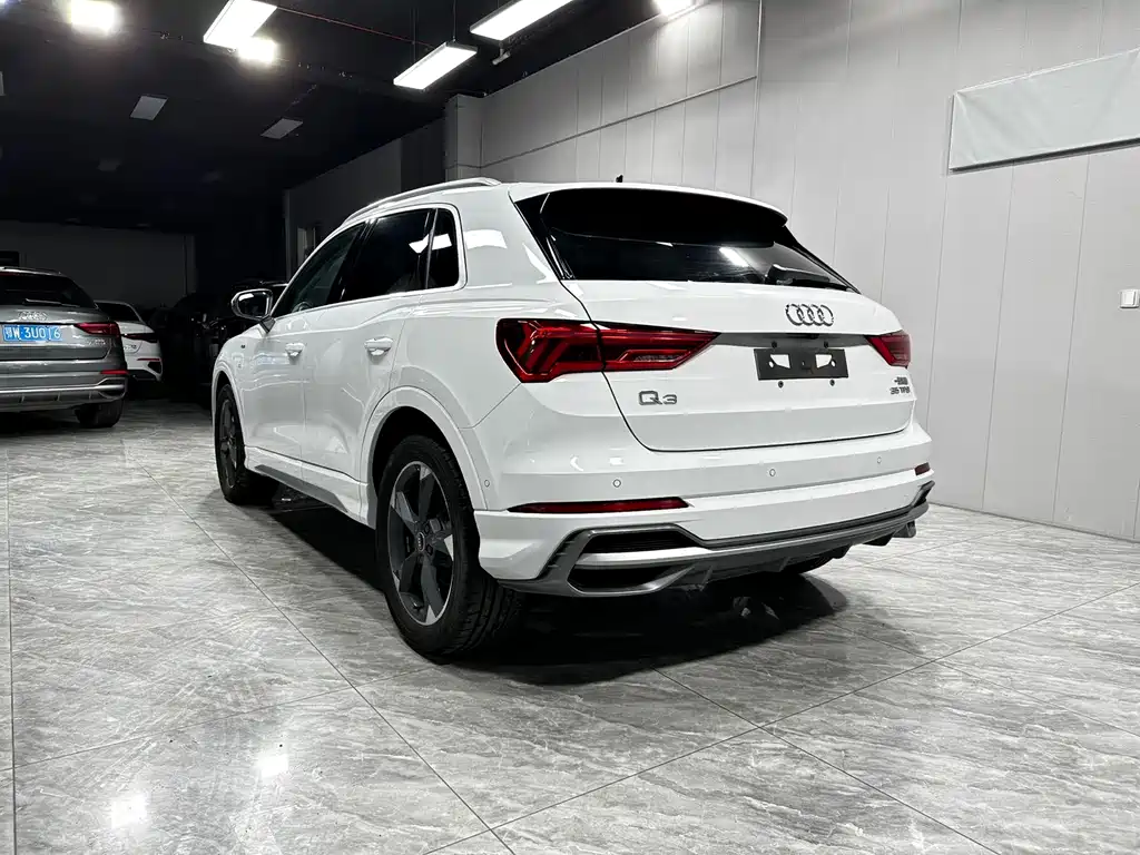 Audi Q3 — фото 4
