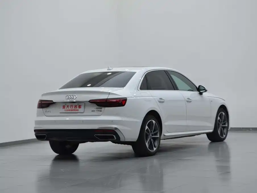 Audi A4L — фото 3