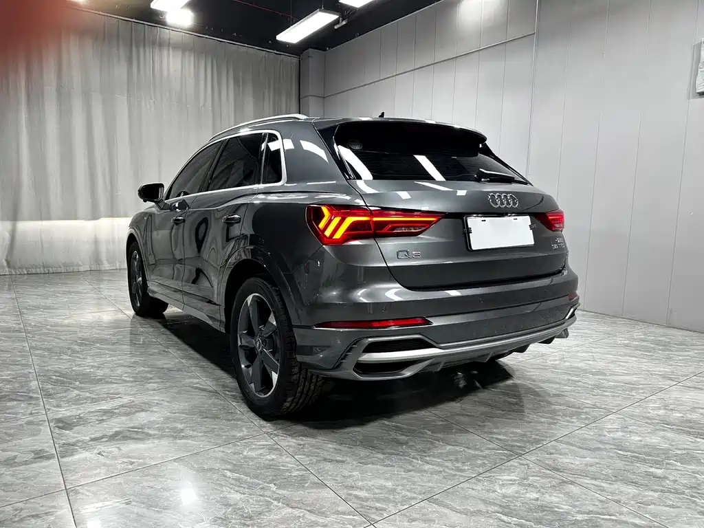 Audi Q3 — фото 4