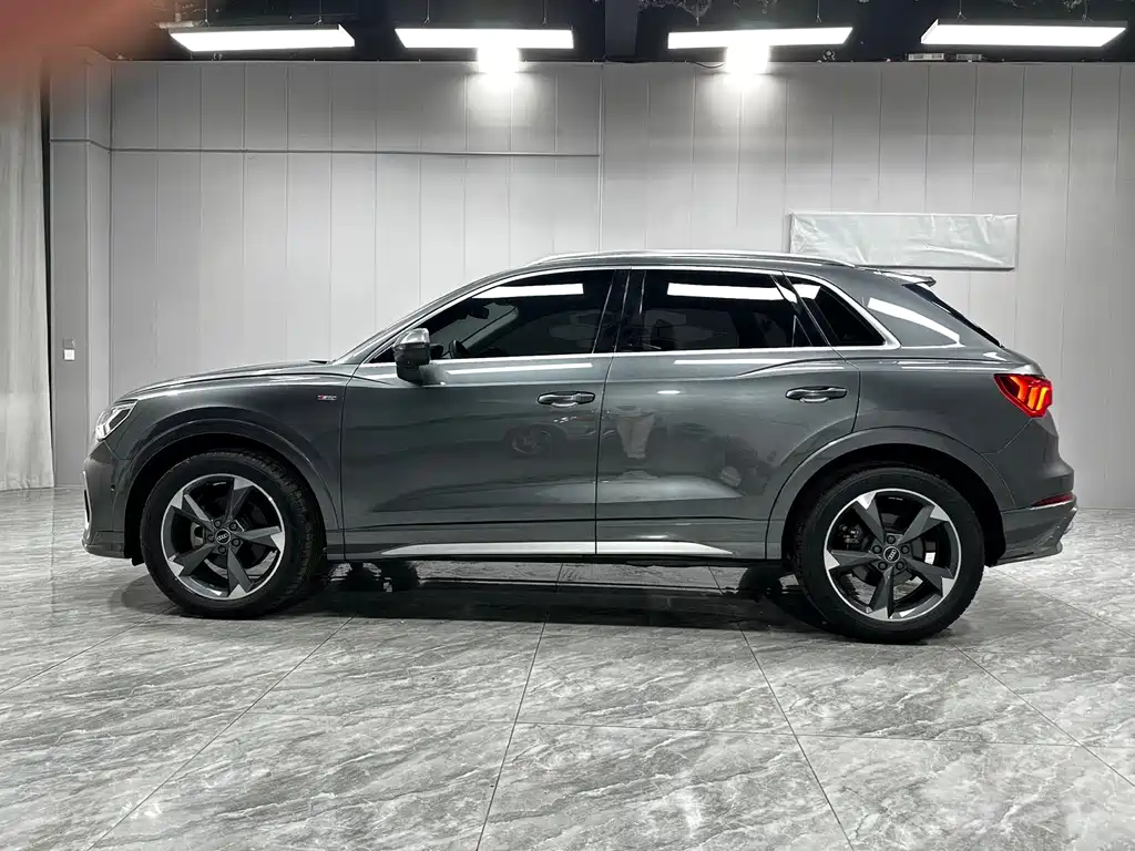 Audi Q3 — фото 9