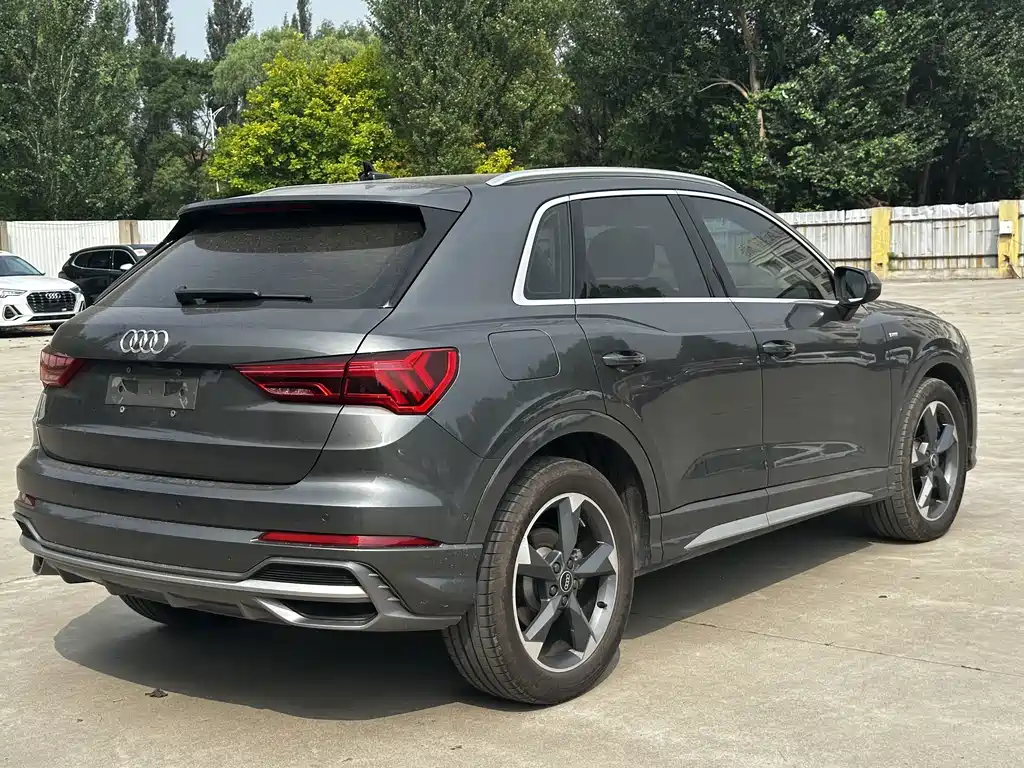 Audi Q3 — фото 5