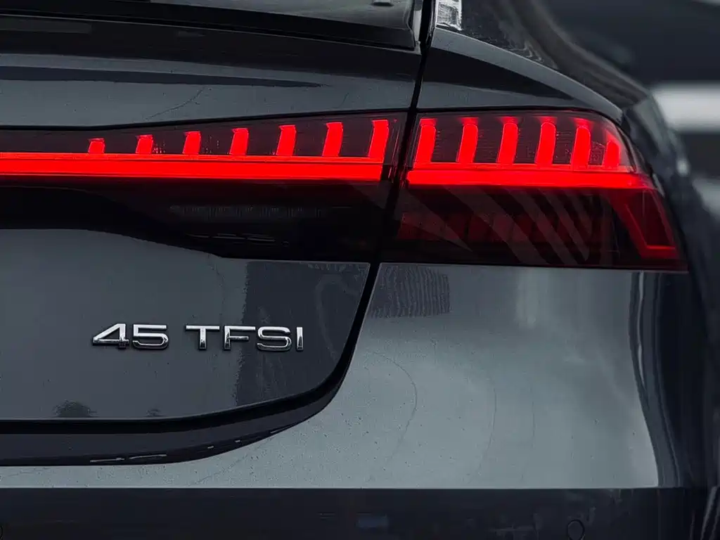 Audi A7 — фото 15