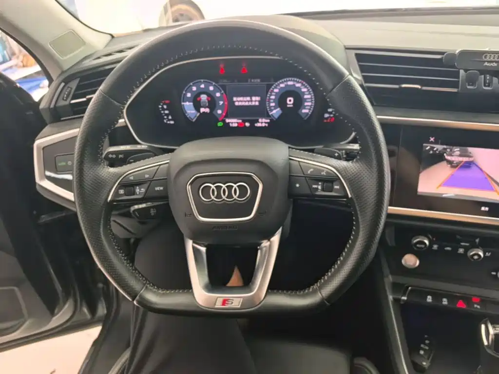 Audi Q3 Sportback — фото 11