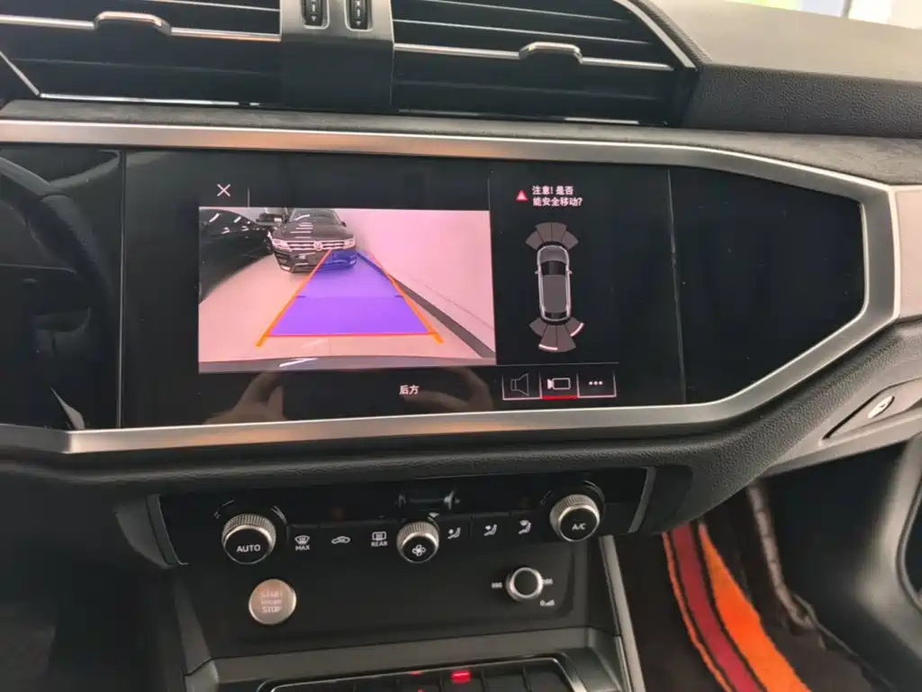 Audi Q3 Sportback — фото 13