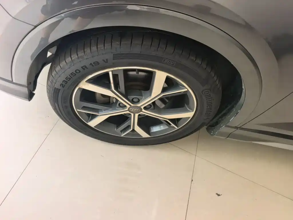 Audi Q3 Sportback — фото 23
