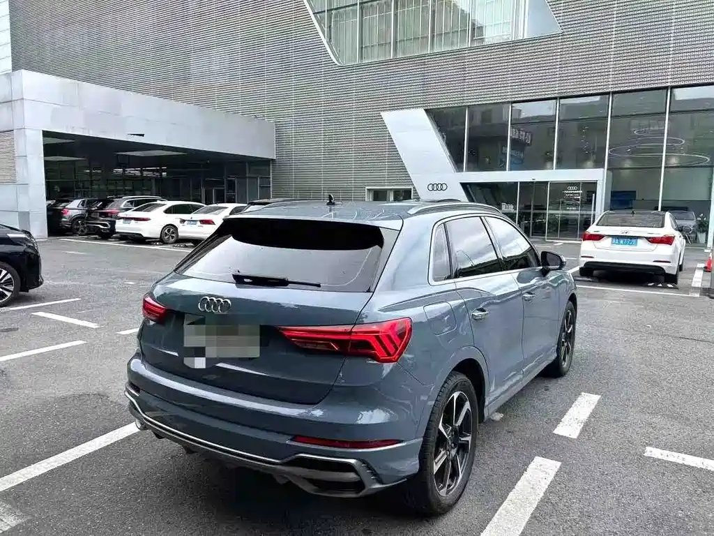 Audi Q3 — фото 3