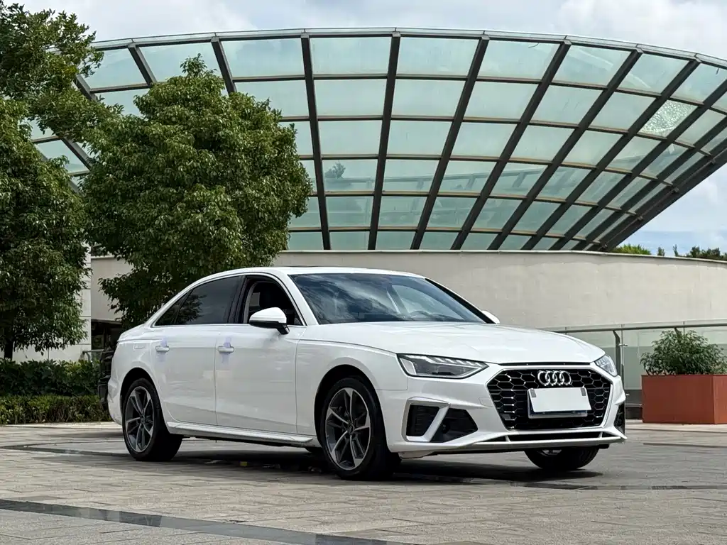 Audi A4L — фото 3