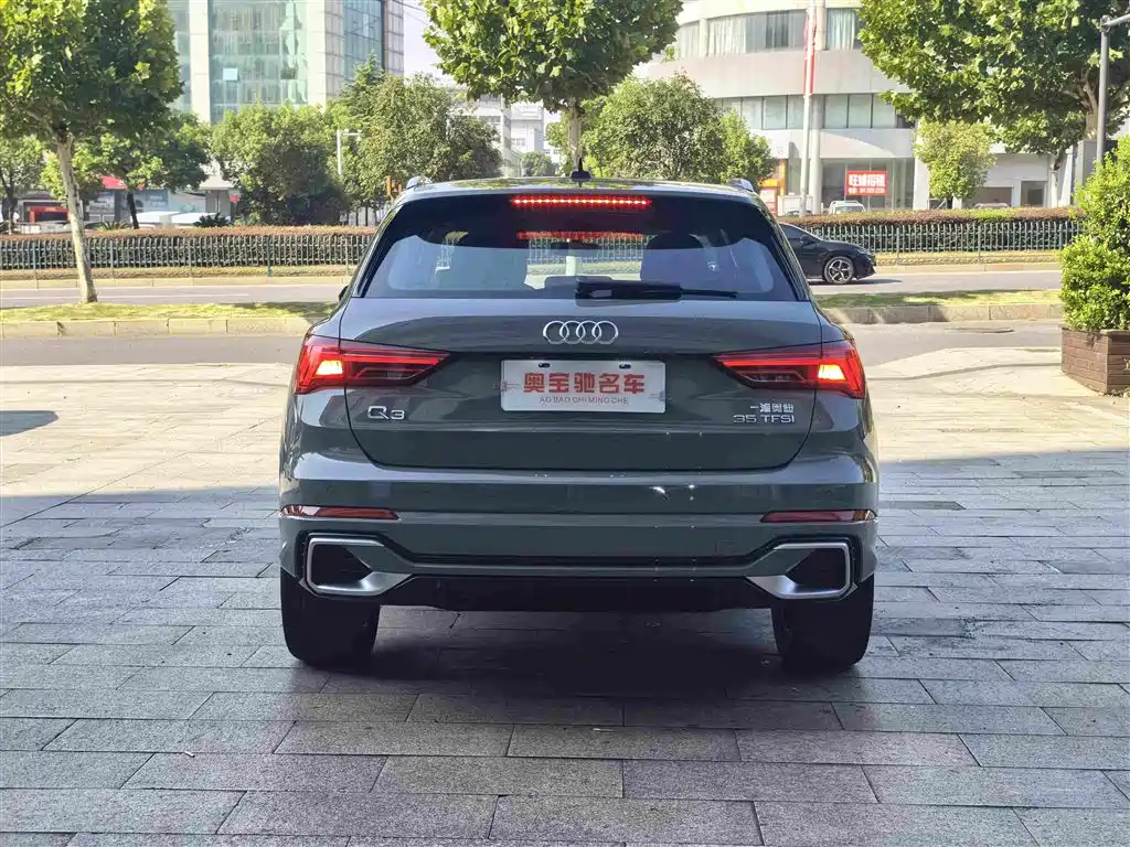 Audi Q3 — фото 8