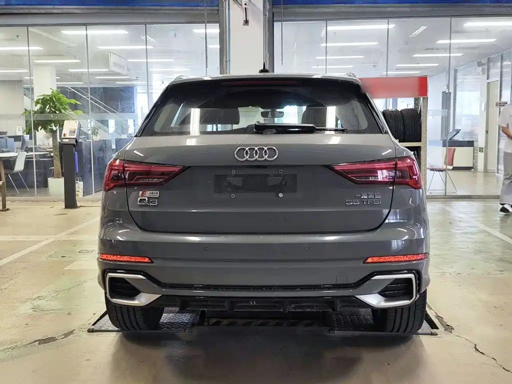 Audi Q3 — фото 6