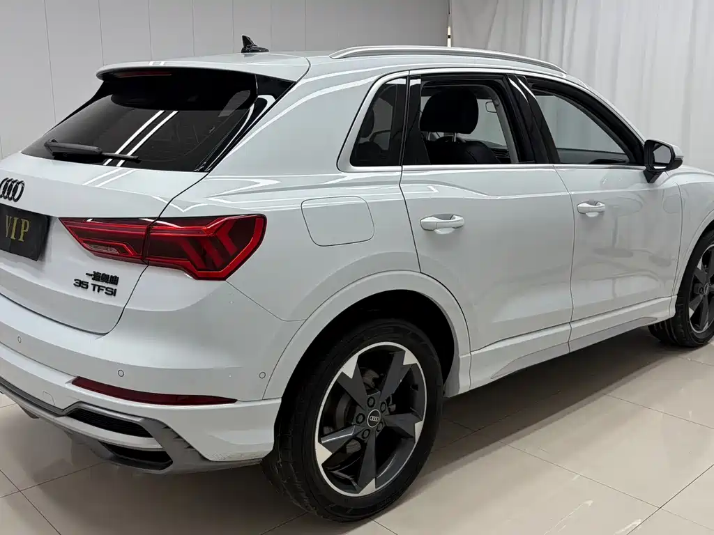 Audi Q3 — фото 4