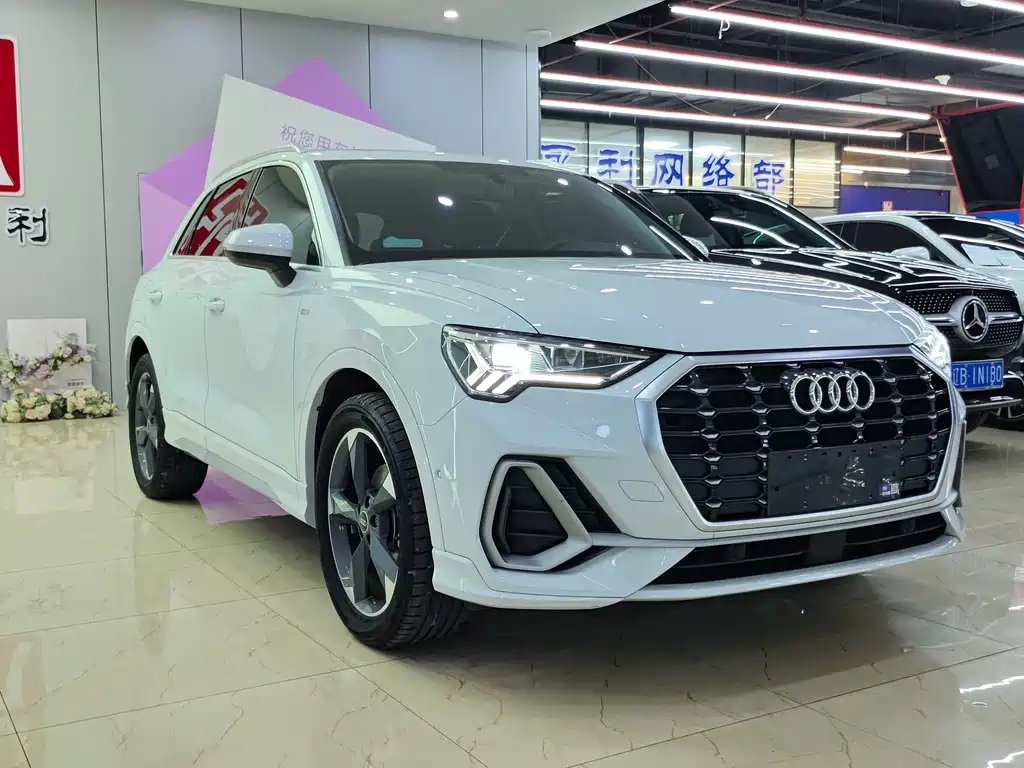 Audi Q3 — фото 3