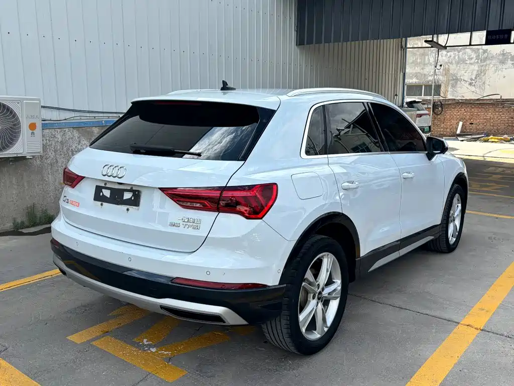 Audi Q3 — фото 4