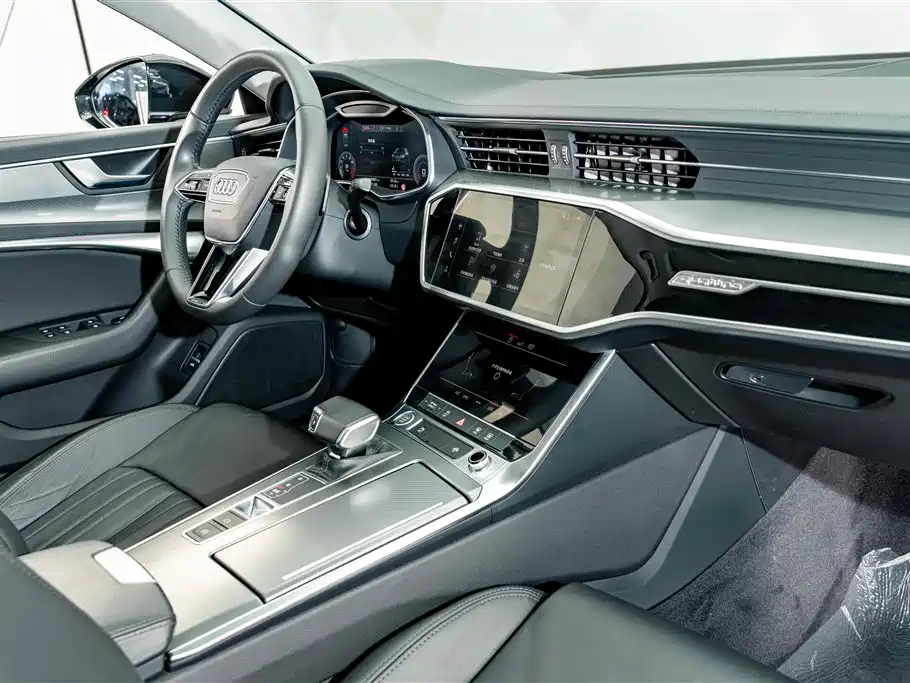 Audi A6L — фото 18
