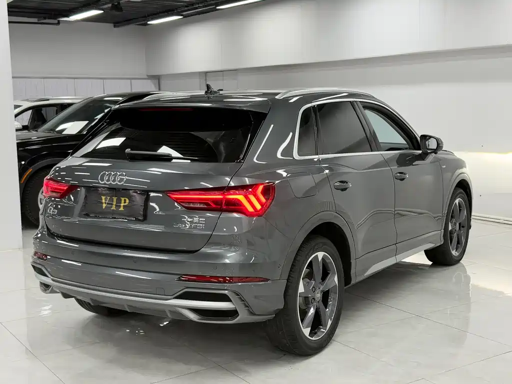 Audi Q3 — фото 4