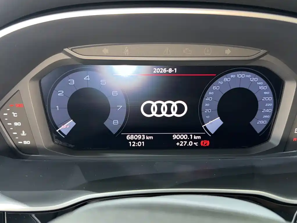 Audi Q3 — фото 7