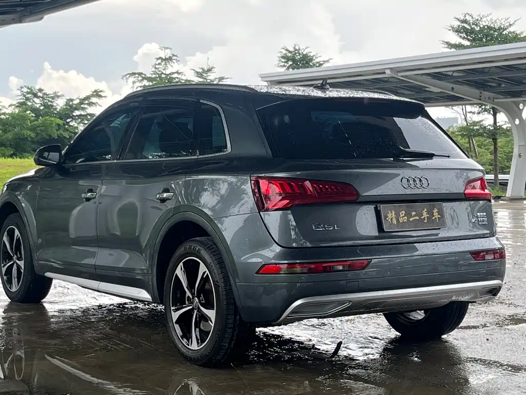 Audi Q5L — фото 7
