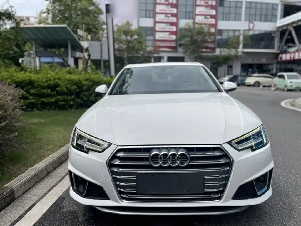 Audi A4L — фото 10