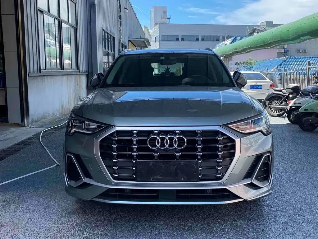 Audi Q3 — фото 4