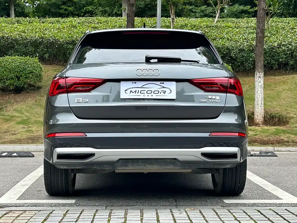 Audi Q3 — фото 16