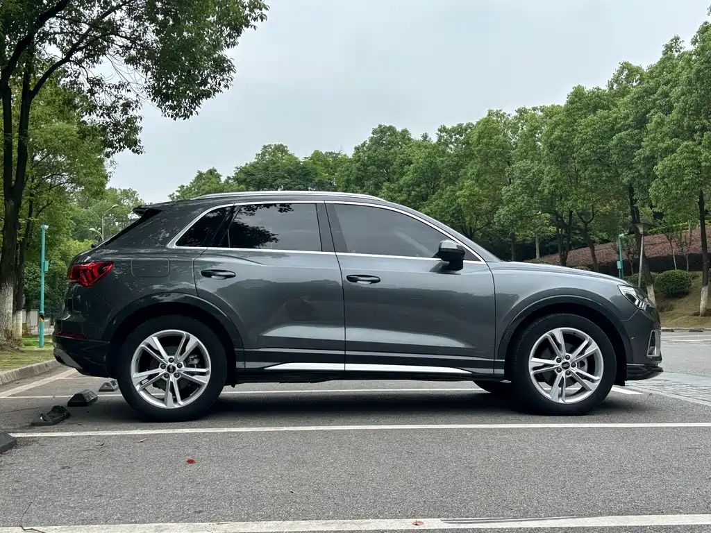 Audi Q3 — фото 4