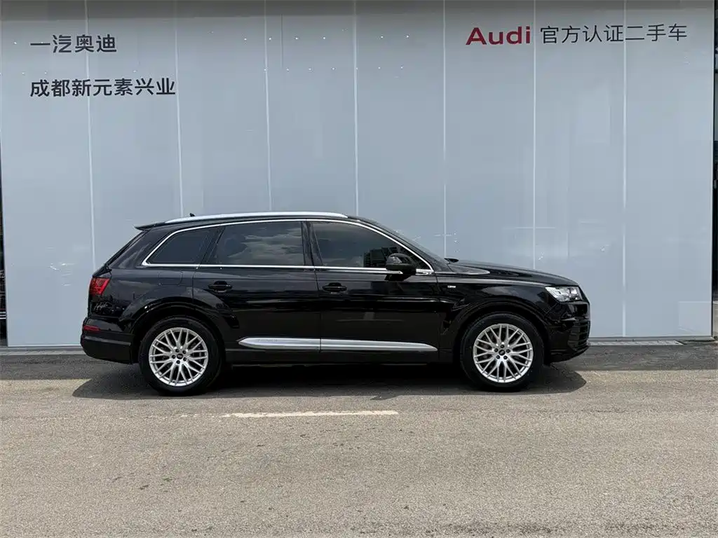 Audi Q7 — фото 3