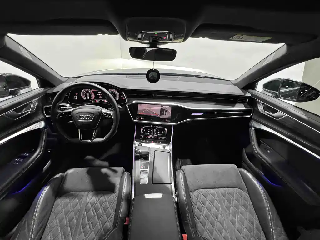 Audi A6L — фото 4