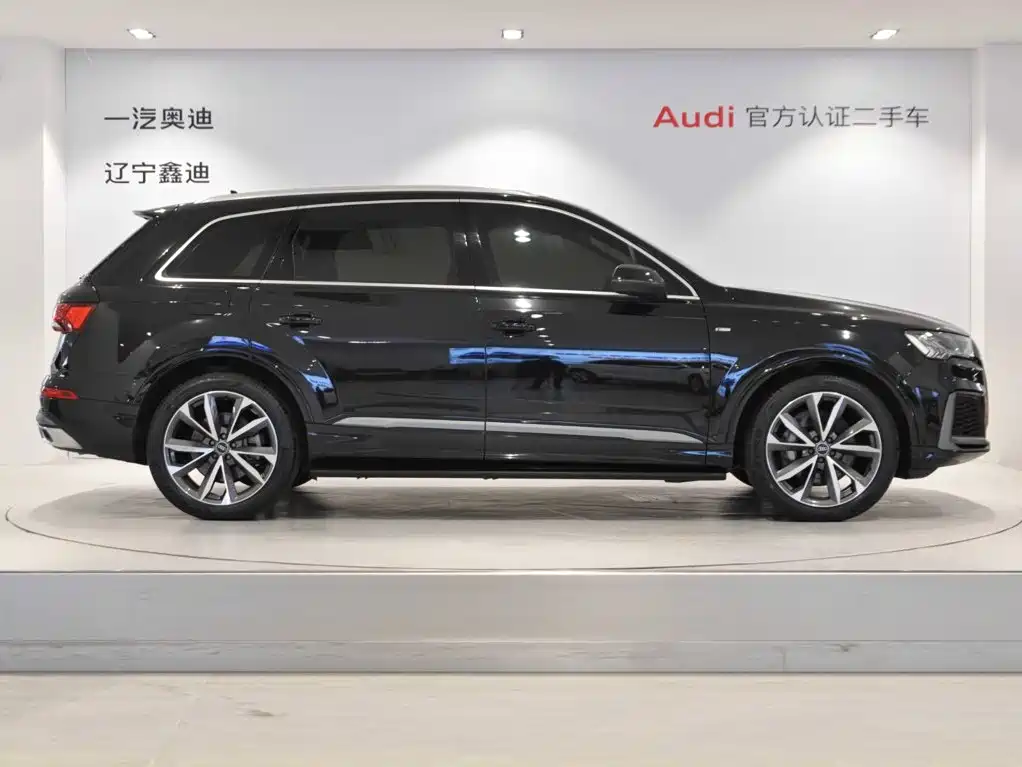 Audi Q7 — фото 3